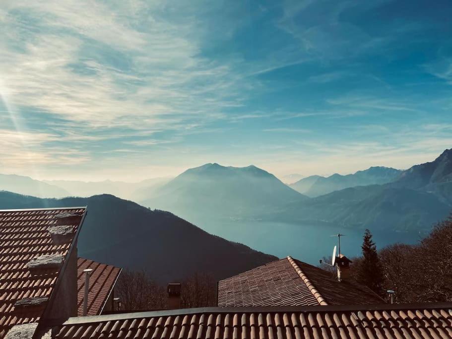 Chalet La Terrazza Vista Lago เบลลาโน ภายนอก รูปภาพ